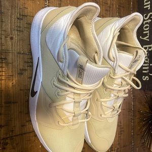 Nike Paul George basketball sneakers new no box
